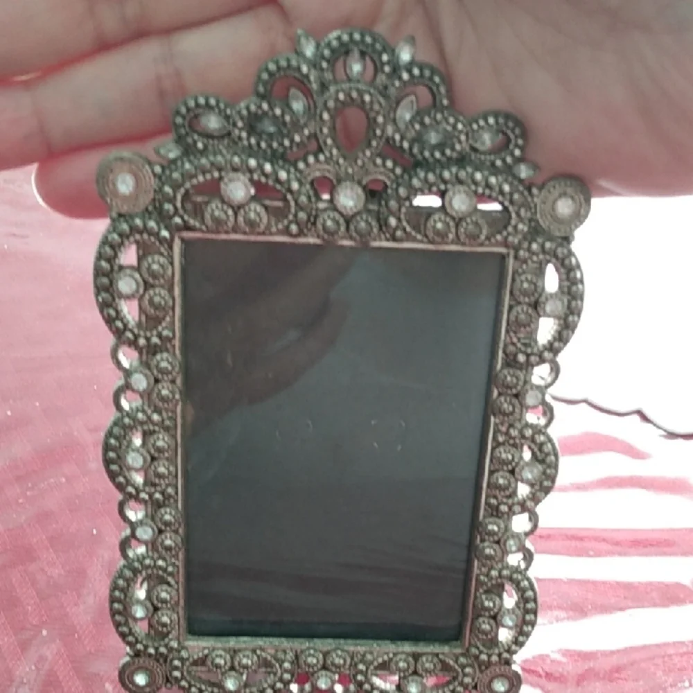 Elegant Silver Ornate Photo Frame